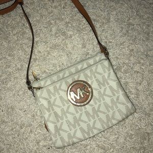 Micheal Kors Crossbody